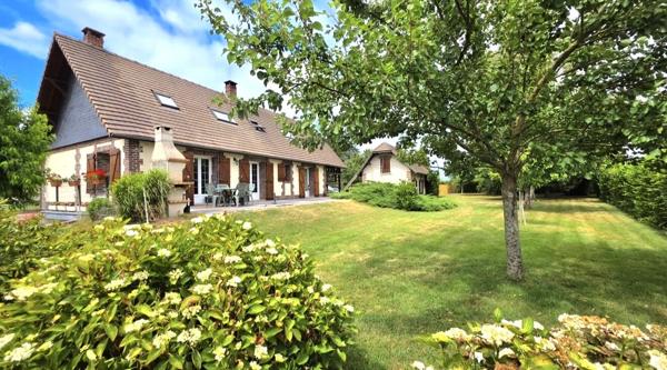 Ensemble immobilier proche ETREPAGNY