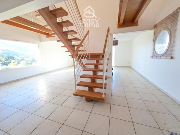 Maison 4 pièce(s) 3 chambre(s) 156 m²