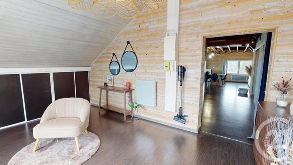 Appartement F4 à vendre  4 pièces - 93,34 m2 ORCHAMPS VENNES - 25