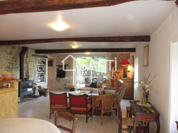 MARDORE maison 6 pièces 158M² terrain de 2631M²