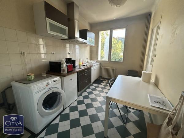 Immeuble à vendre 1207m² Poitiers (86000)