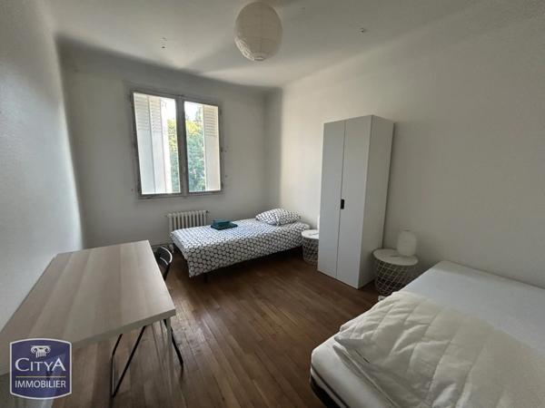 Immeuble à vendre 1207m² Poitiers (86000)