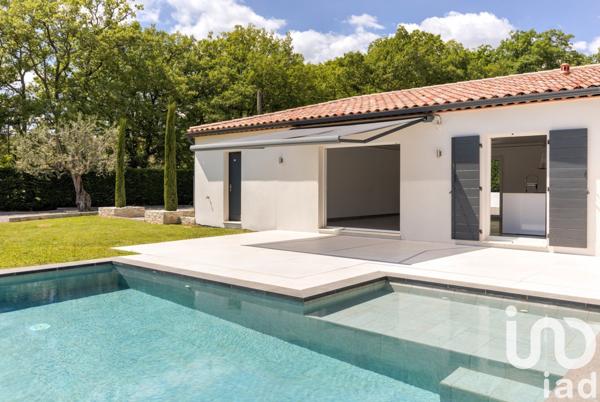 Maison 5 pièces de 120 m² à Saint-Cézaire-sur-Siagne (06530)