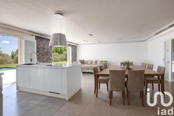 Maison 5 pièces de 120 m² à Saint-Cézaire-sur-Siagne (06530)