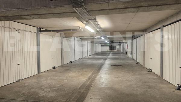 À VENDRE – Garage fermé 15 m² – Résidence sécurisée. Secteur la Fourragère 12ème