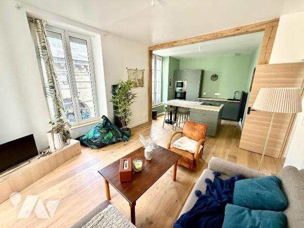 SAINT-MALO / INTRA-MUROS : Appartement T3 entièrement rénové, situé en plein coeur du centre hi...