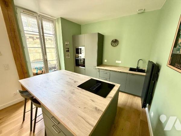 SAINT-MALO / INTRA-MUROS : Appartement T3 entièrement rénové, situé en plein coeur du centre hi...