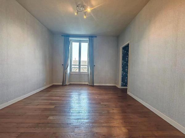 Grande propriété située au calme avec fort potentiel !