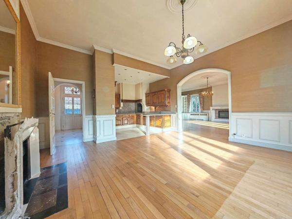 Grande propriété située au calme avec fort potentiel !