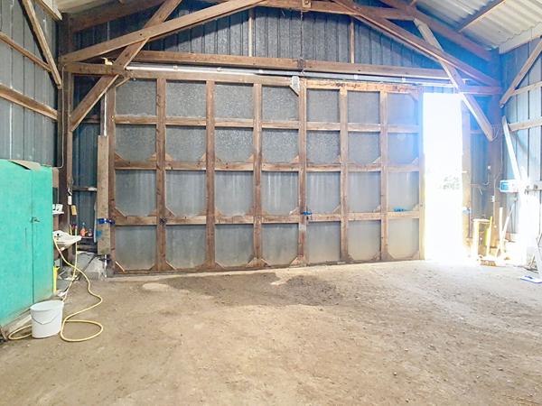 Ensemble de Hangar et garage - 13830m² de terrain - campagne de Briec