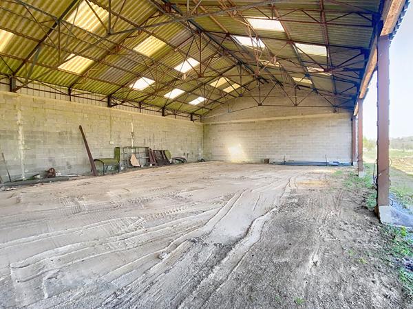 Ensemble de Hangar et garage - 13830m² de terrain - campagne de Briec