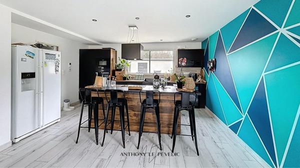 Maison - 8 pièces - 148m2