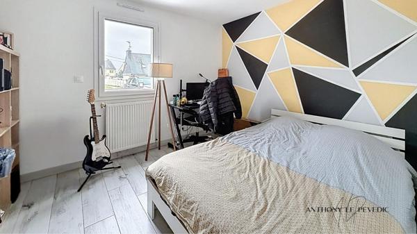 Maison - 8 pièces - 148m2