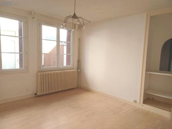 Maison à vendre à L'Île-Bouchard dans l'Indre-et-Loire (37220), ref : 094/1038