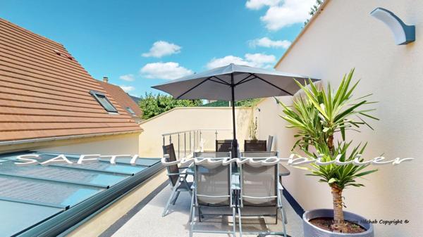 Maison contemporaine 164m2 - 5 chambres - dont un studio T2 indépendant – garage – véranda.