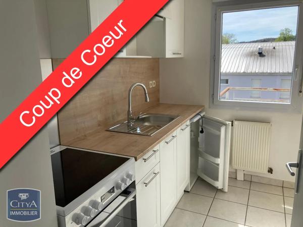 Appartement à louer 2 pièces 45.6m² Héricourt (70400)