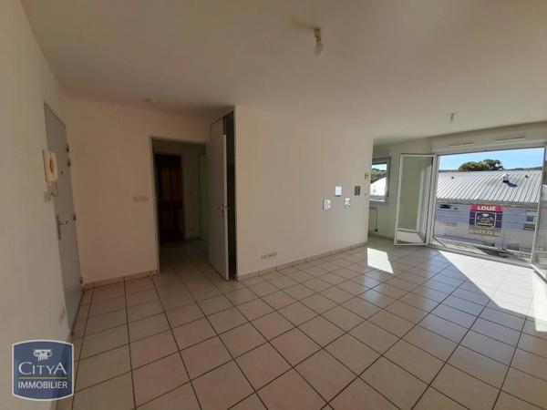 Appartement à louer 2 pièces 45.6m² Héricourt (70400)