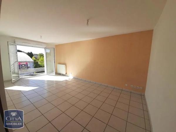Appartement à louer 2 pièces 45.6m² Héricourt (70400)