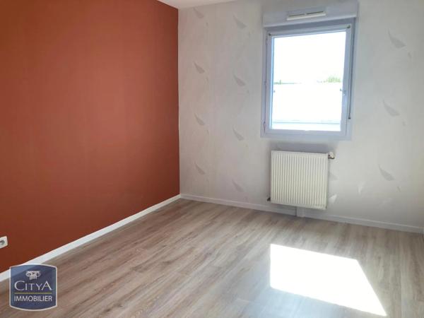 Appartement à louer 2 pièces 45.6m² Héricourt (70400)