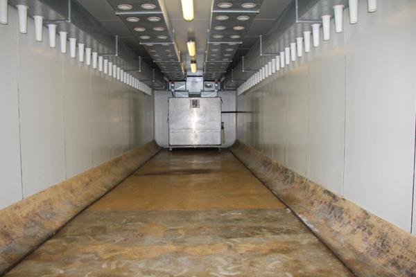 À louer à Lacaune : Grand local industriel de 900 m², idéal pour stockage ou activité professionnelle !