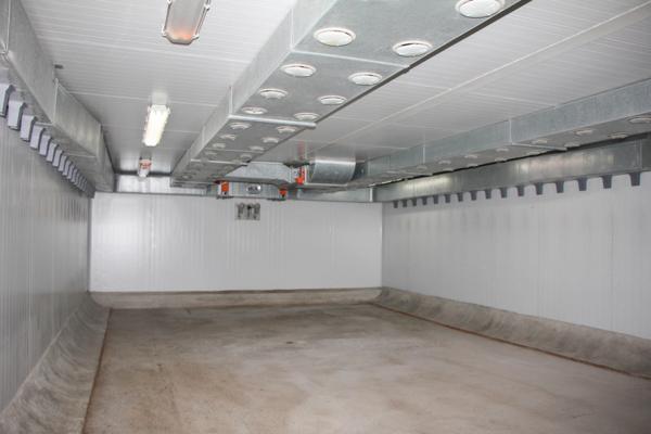 À louer à Lacaune : Grand local industriel de 900 m², idéal pour stockage ou activité professionnelle !