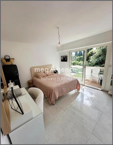 Appartement à HYERES, 83400 - 2 pièces 50m²