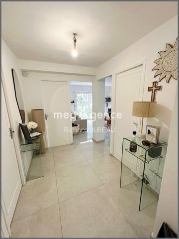 Appartement à HYERES, 83400 - 2 pièces 50m²