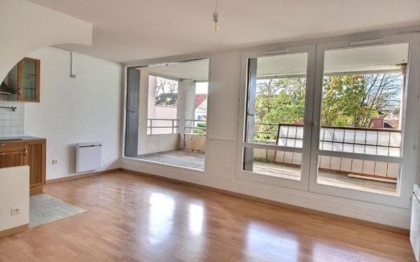 Appartement à vendre    2 pièces •  Voisins-le-Bretonneux