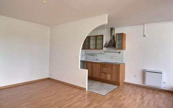 Appartement à vendre    2 pièces •  Voisins-le-Bretonneux