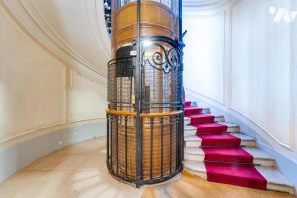 PARIS 02 / QUATRE SEPTEMBRE - APPARTEMENT HAUSSMANNIEN 3 PIÈCES RÉNOVÉ & CLIMATISÉ + CAVE