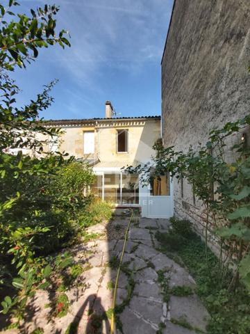 Ste Foy La Grande, Maison 6 pièces, quartier calme à deux pas de toutes commodités,