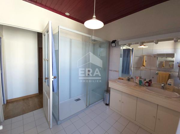 Ste Foy La Grande, Maison 6 pièces, quartier calme à deux pas de toutes commodités,