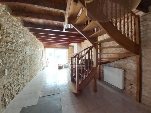 Ste Foy La Grande, Maison 6 pièces, quartier calme à deux pas de toutes commodités,