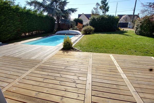 Maison Chapet 8 pièce(s) 208 m2 €625 000 ** - Référence 939