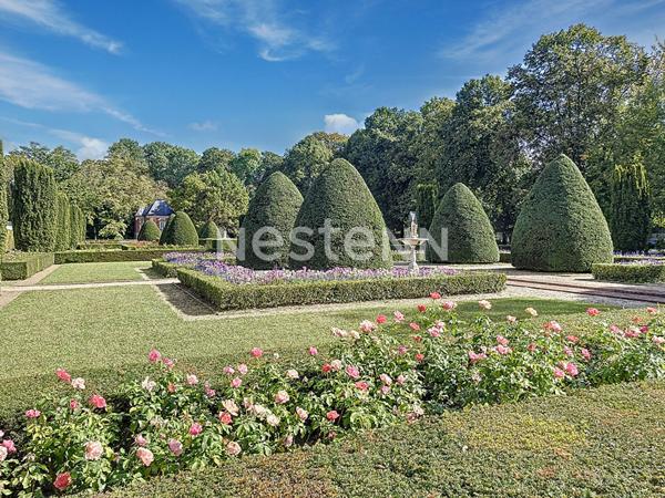 A VENDRE - Dernier étage lumineux avec vue sur jardin à la française - Résidence d'exception à Chilly-Mazarin