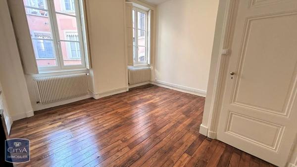 Appartement à louer 4 pièces 102.34m²