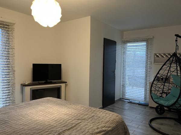 Morestel (38510) MORESTEL, MAISON 150 m² 6 PIECES AVEC PISCINE ET GARAGE DOUBLE