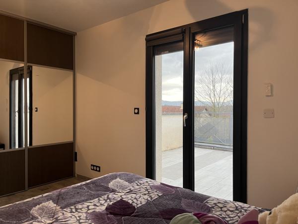 Morestel (38510) MORESTEL, MAISON 150 m² 6 PIECES AVEC PISCINE ET GARAGE DOUBLE