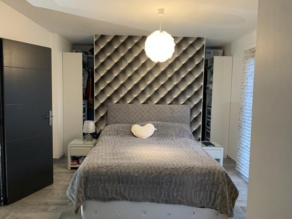 Morestel (38510) MORESTEL, MAISON 150 m² 6 PIECES AVEC PISCINE ET GARAGE DOUBLE