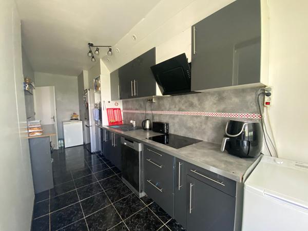 A VENDRE Appartement Meaux 5 pièce(s) 93. m2