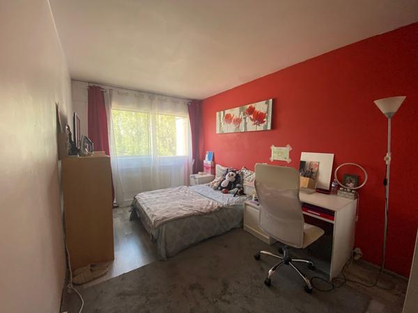 A VENDRE Appartement Meaux 5 pièce(s) 93. m2