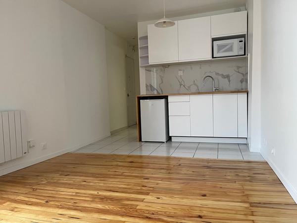 Faubourg Saint -Antoine studio 22 m² métro Faidherbe Chaligny ou Reuilly Diderot...