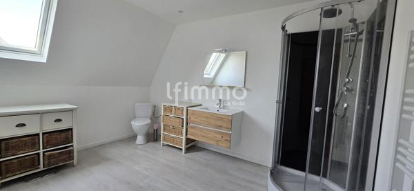 Maison de caractère, au village