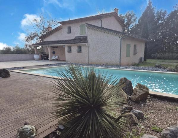 Lorgues – Superbe mas rénové avec piscine et vue dégagée