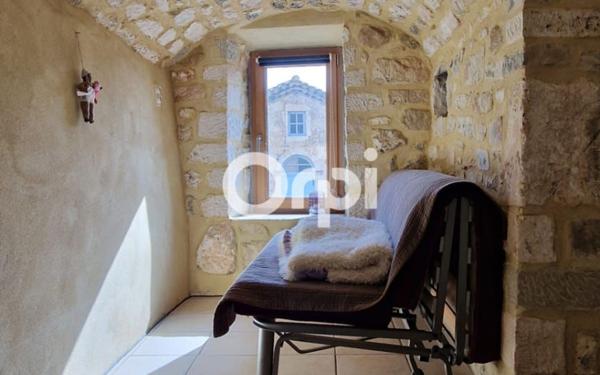 Maison à vendre    5 pièces •  Lagorce