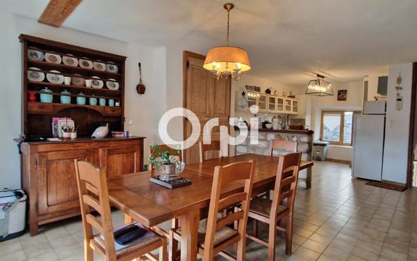 Maison à vendre    5 pièces •  Lagorce