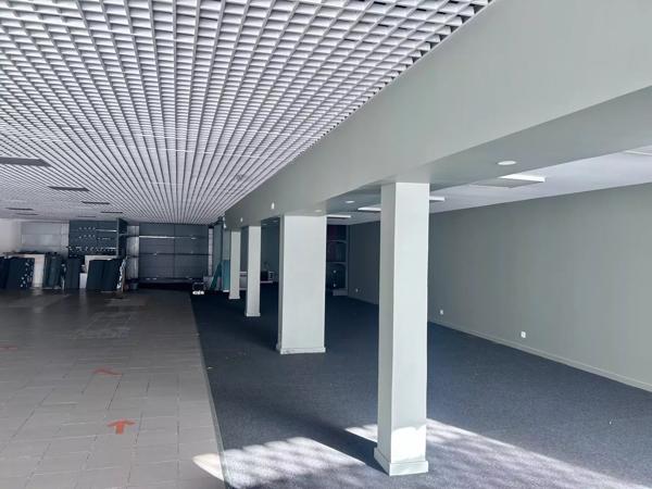 A vendre murs commerciaux libres 440m² à Salies-de-Béarn