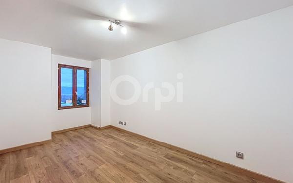 Appartement à vendre    4 pièces • 118,46 m2 Saint-Cergues