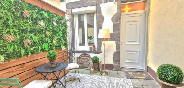 DUPLEX/TRIPLEX – TERASSE – 3/4 PIÈCES – BIEN RÉNOVÉ – DEUX CAVES – PETITE COPROPRIÉTÉ – GRAND GARAGE EN SUS