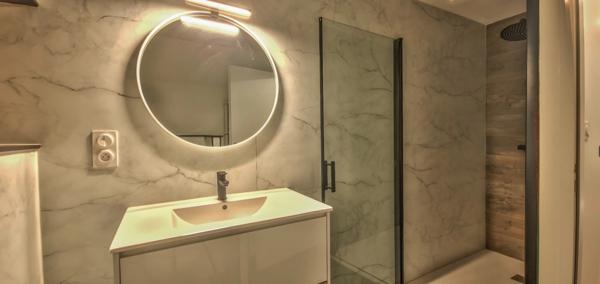 DUPLEX/TRIPLEX – TERASSE – 3/4 PIÈCES – BIEN RÉNOVÉ – DEUX CAVES – PETITE COPROPRIÉTÉ – GRAND GARAGE EN SUS